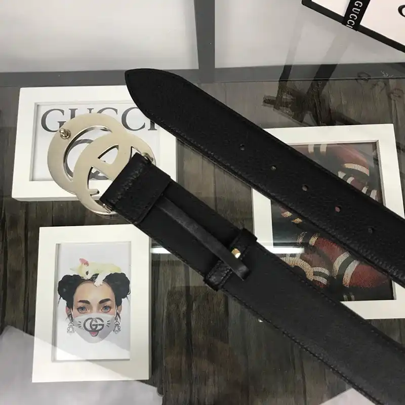 G*u*i s belte 1905bl0193