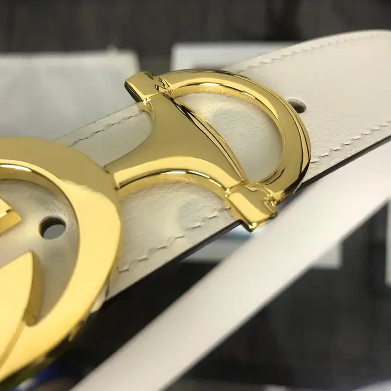 G*u*i s belte 1905bl0422