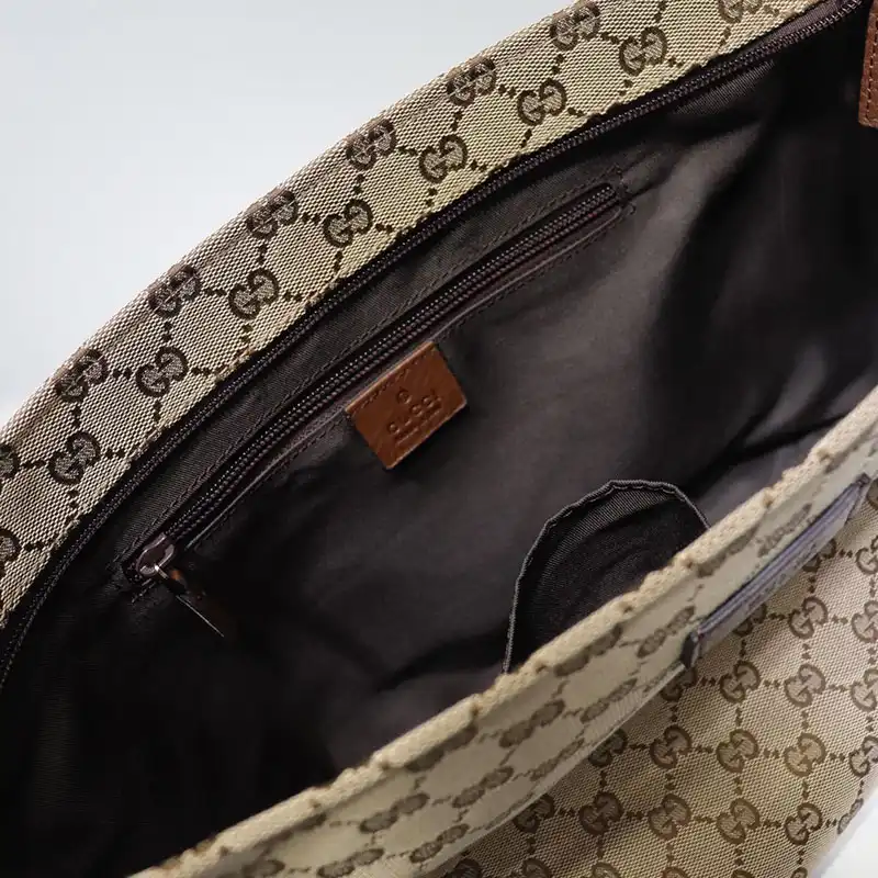 G*u*i crossbody bag 19gm0059