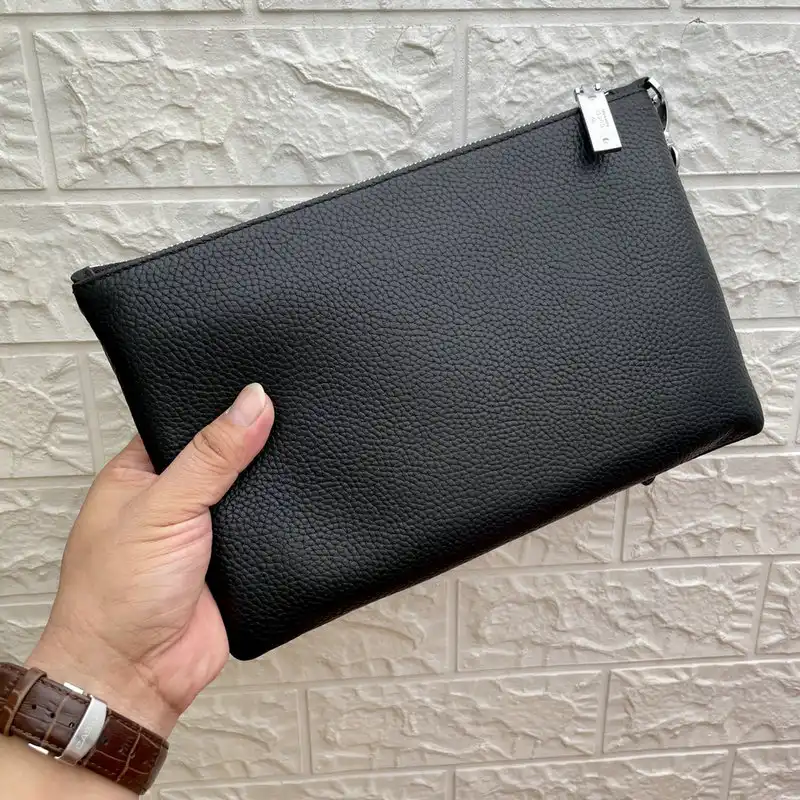 G*u*i bags 2111yz0043