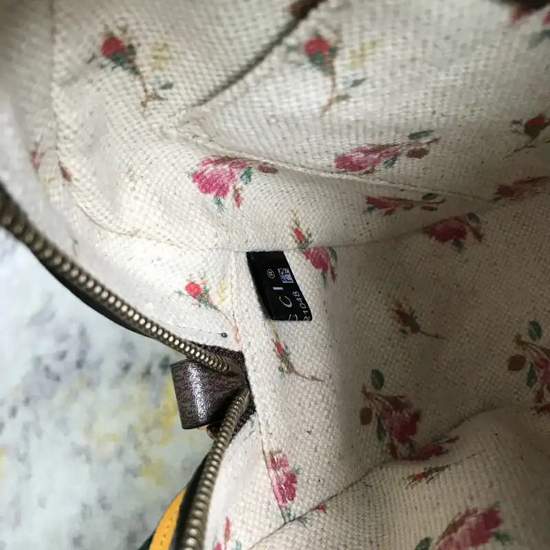 G*u*i bag 2201dj0039