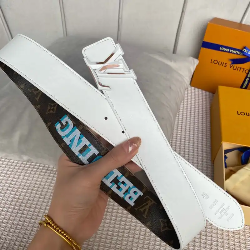 LV Belts 2207XF0064
