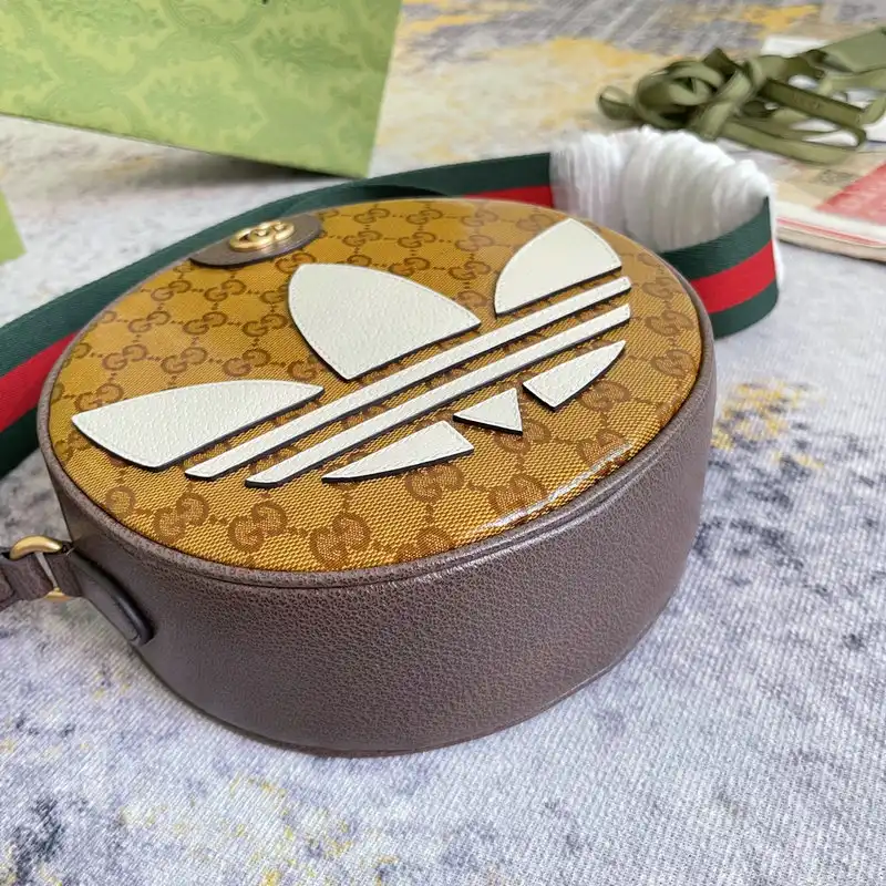 G*u*i bag 2209dj0057