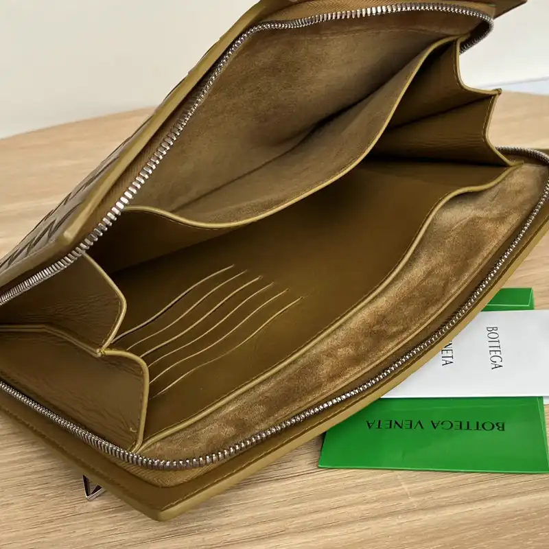 Bottega Veneta Bag 2209SF0019