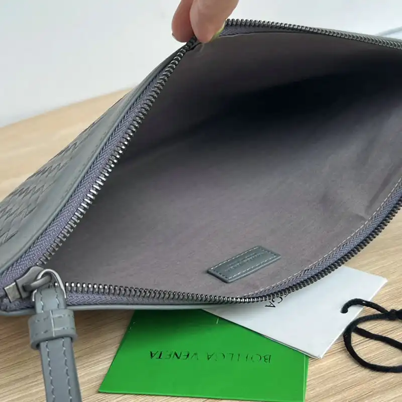 Bottega Veneta Bag 2209SF0129