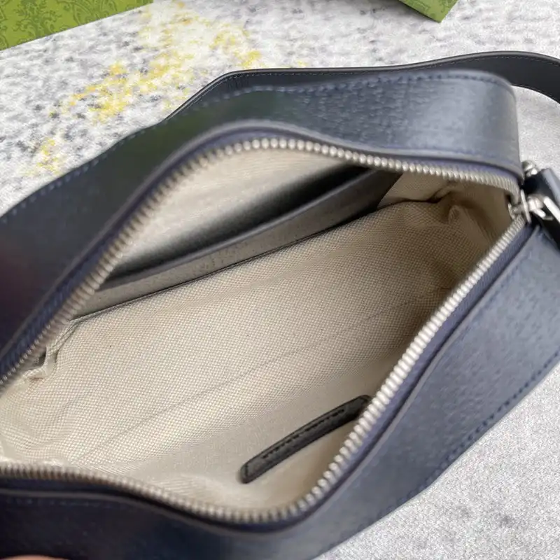 G*u*i bag 2211dj0023