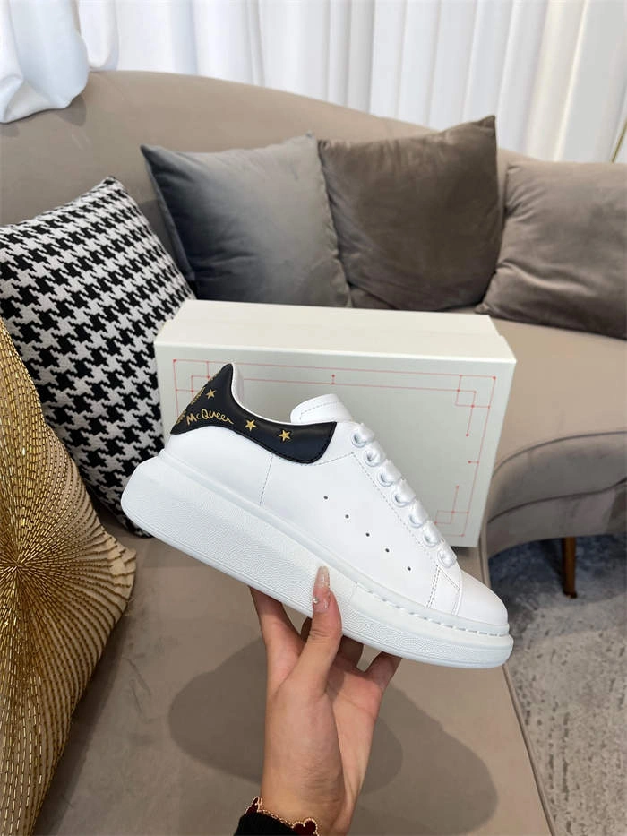 Alexander McQueen Oversized Bright 2567