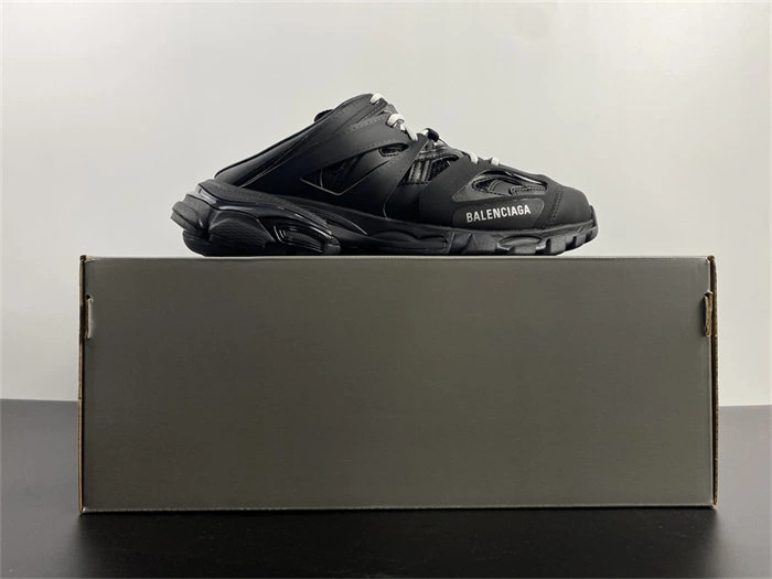 TravelReady BLCG Track Mule Black 653813 W3CP3 4481