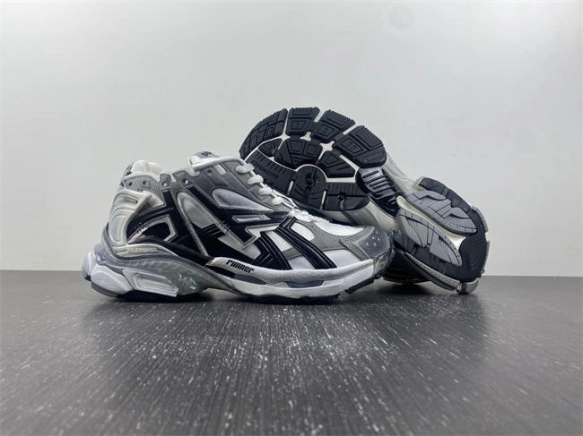 Balenciaga 677403-W3RB5- Stylish 4313