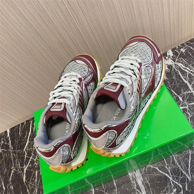 Bottega Veneta Sneaker Timeless 2605