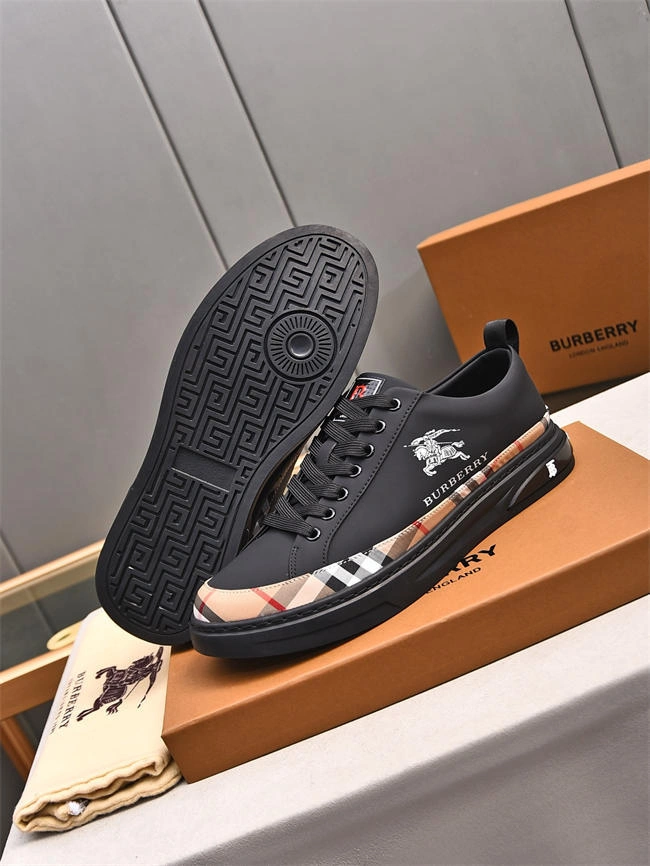 Burberry Sneaker Elegant 2622