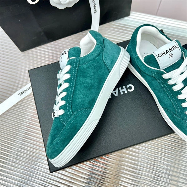 Minimalist CHANEL 2158