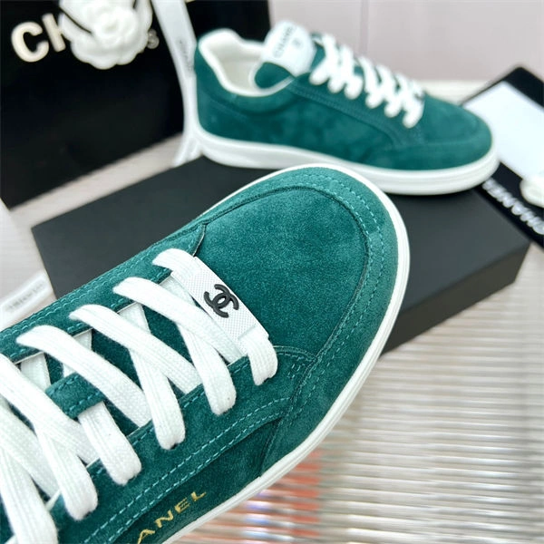 Minimalist CHANEL 2158