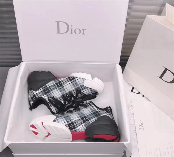 UrbanChic Dr Sneaker 1468