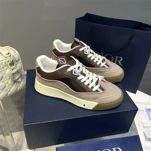 TimelessDesign Dr x Travis Scott Sneaker 1429
