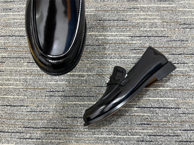 G*u*i loafer toppick 341