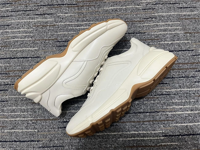 odorresistant G*u*i rhyton sneaker 261