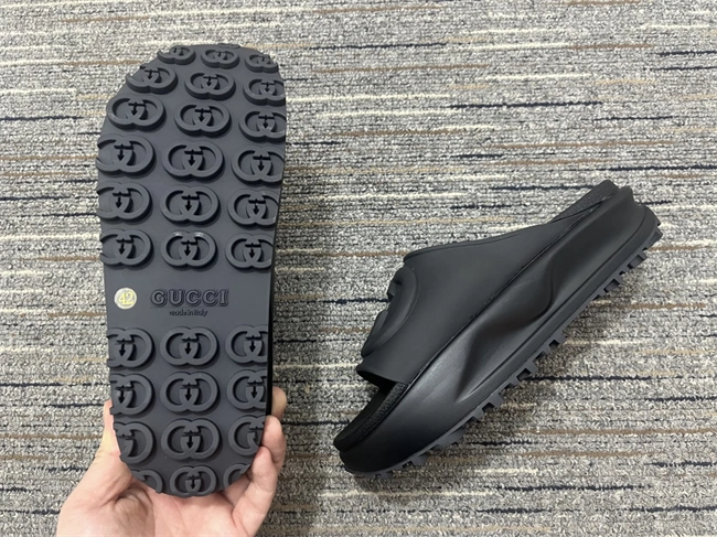 stretchable G*u*i slide 401