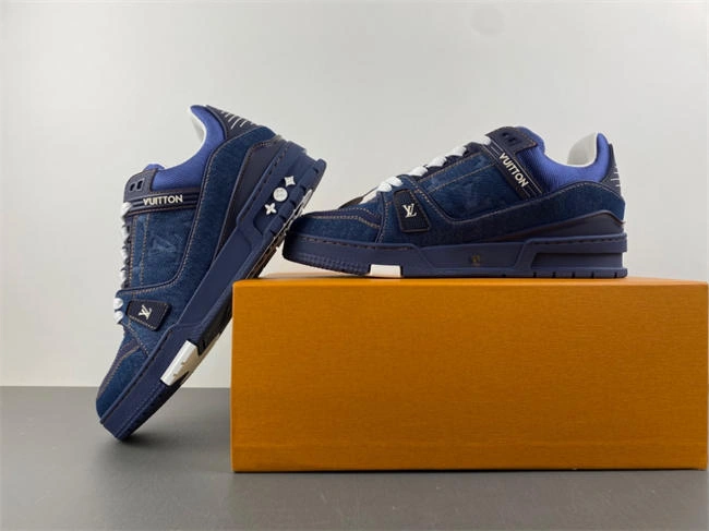 Louis Vuitton LV trainer FashionForward 1657