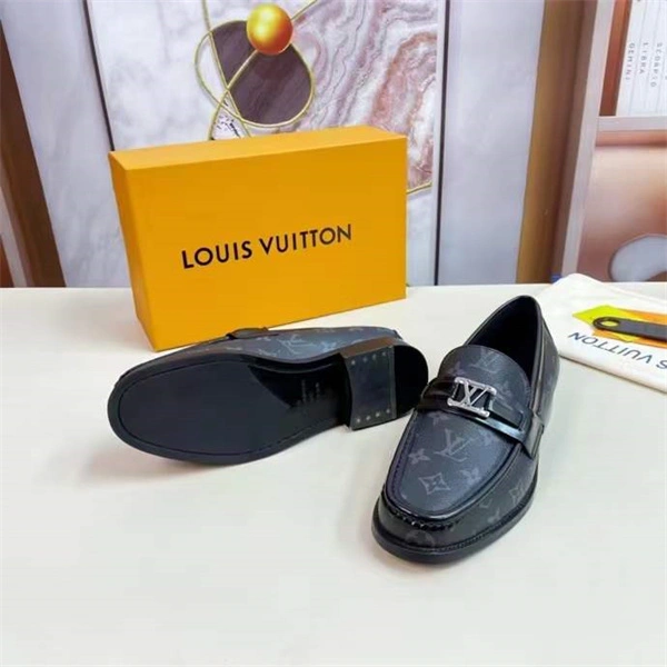 Versatile Lv Loafer 1924