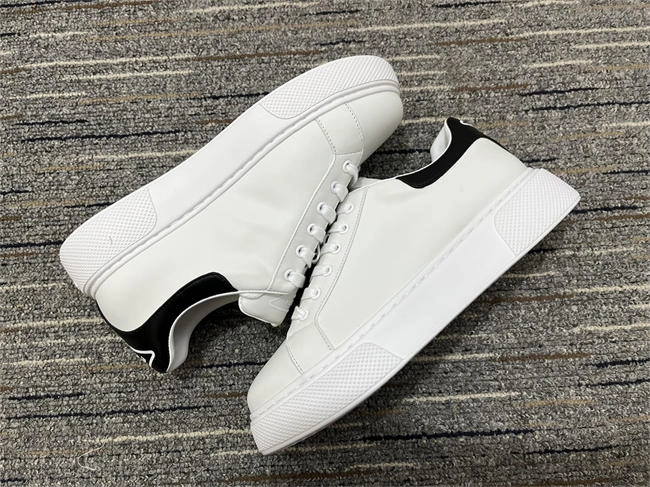 EasyMatch Prada Leather Sneaker 3318