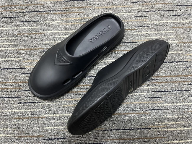 Prada Slipper Classic 3354