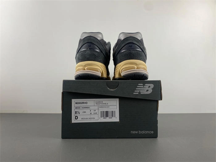 Bright new balance NB M2002RHO 5830